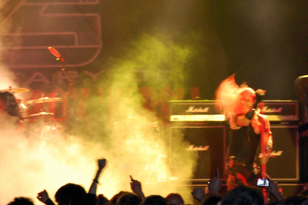 3 Twisted Sister 86.jpg